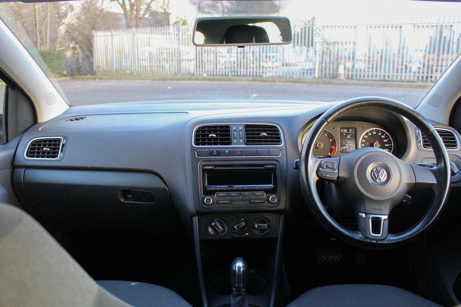 Used Volkswagen Polo 2012 for sale - 77101789: Photo 22