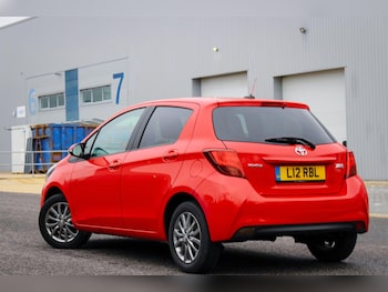 Used Toyota Yaris 2016 for sale - 77612422: Photo