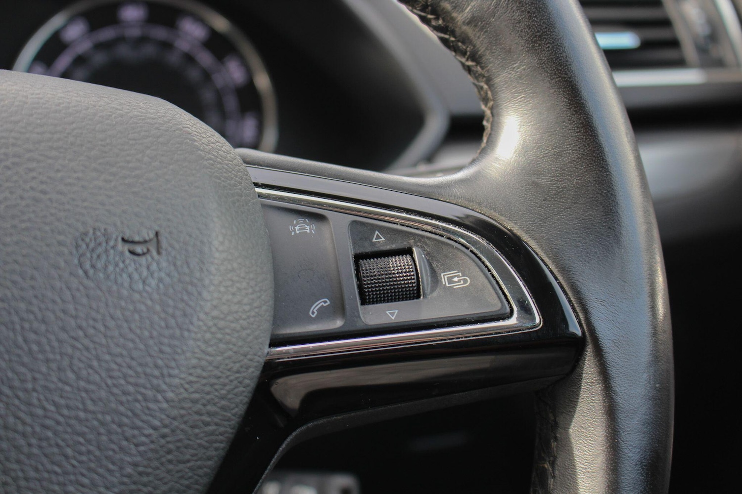 Used Skoda Superb 2017 for sale - 77838463: Photo 33