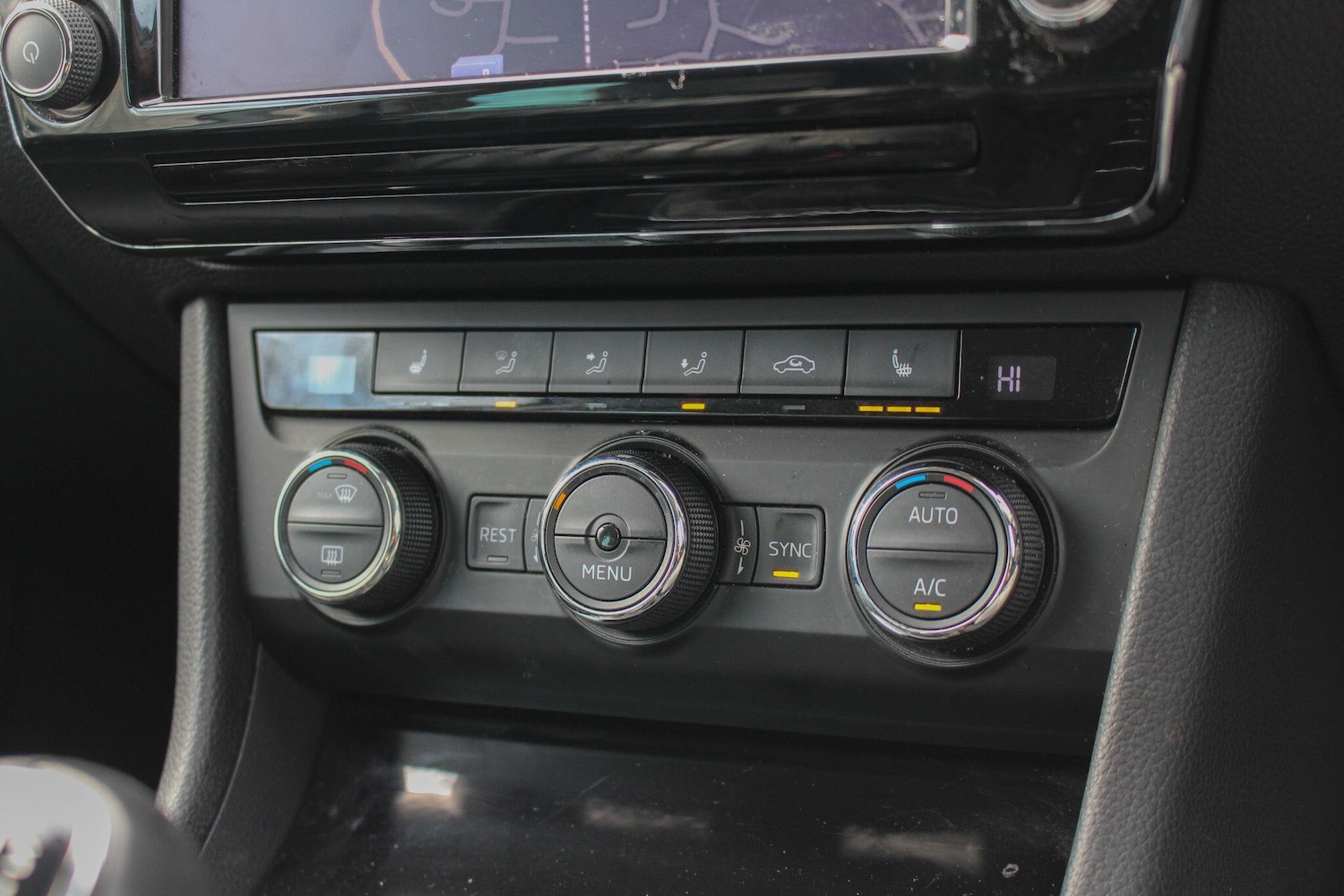 Used Skoda Superb 2017 for sale - 77838463: Photo 41