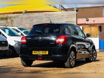 Used Suzuki Swift 2020 for sale - 75927810: Photo