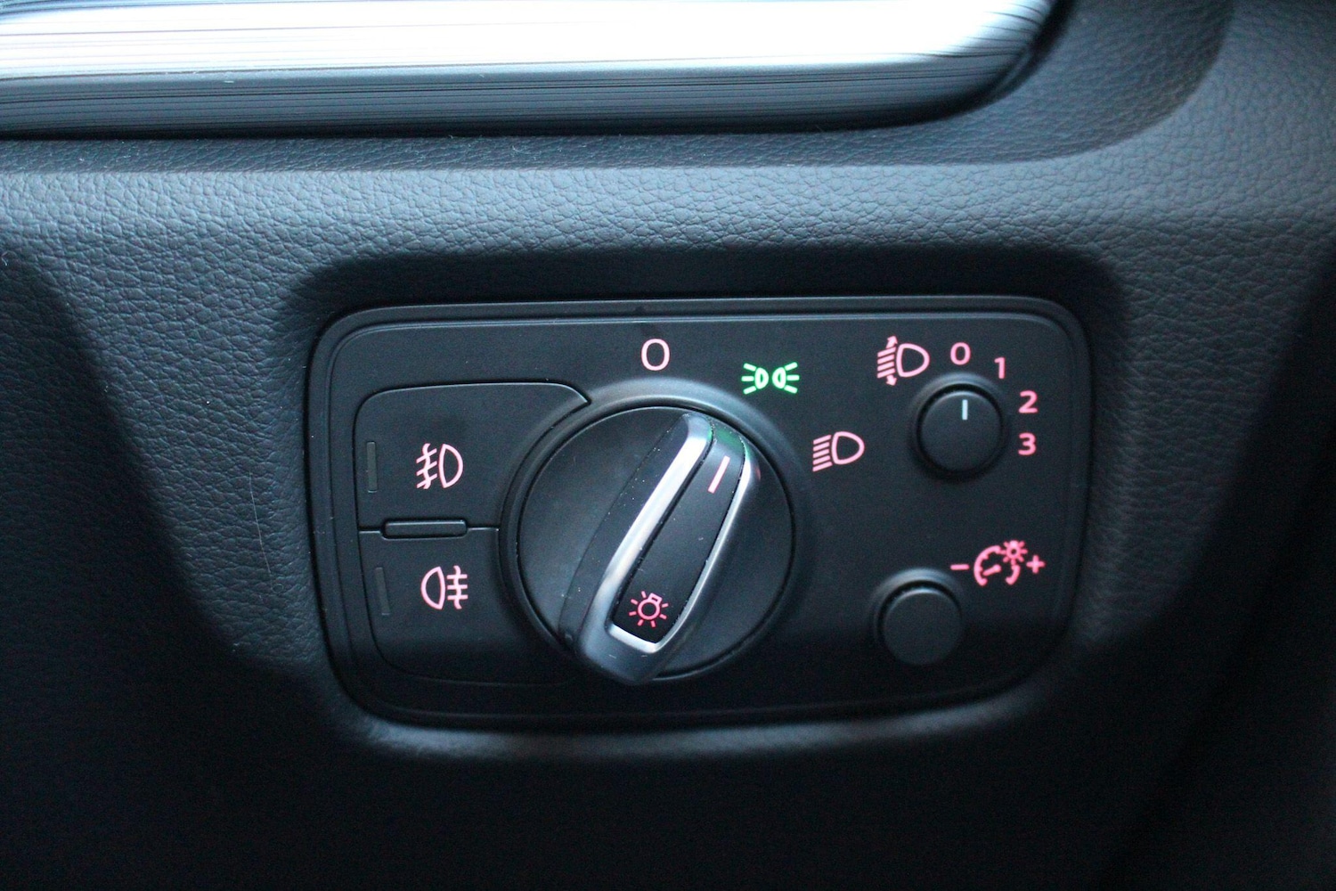 Used Audi A3 2014 for sale - 76935867: Photo 26