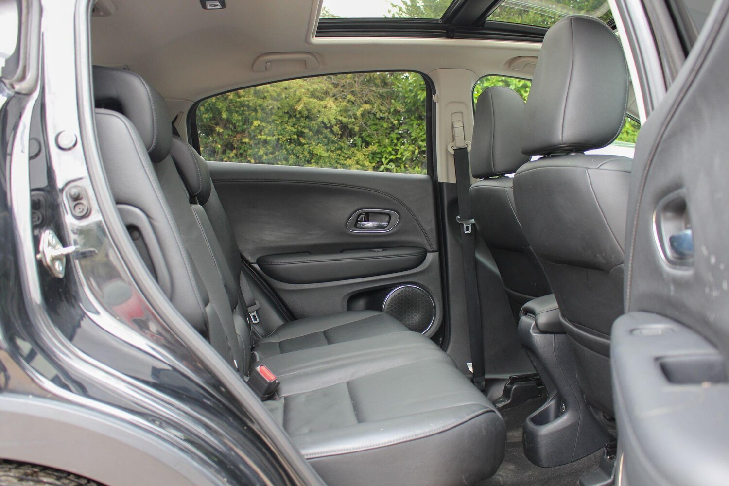 Used Honda HR-V 2018 for sale - 76084298: Photo 27