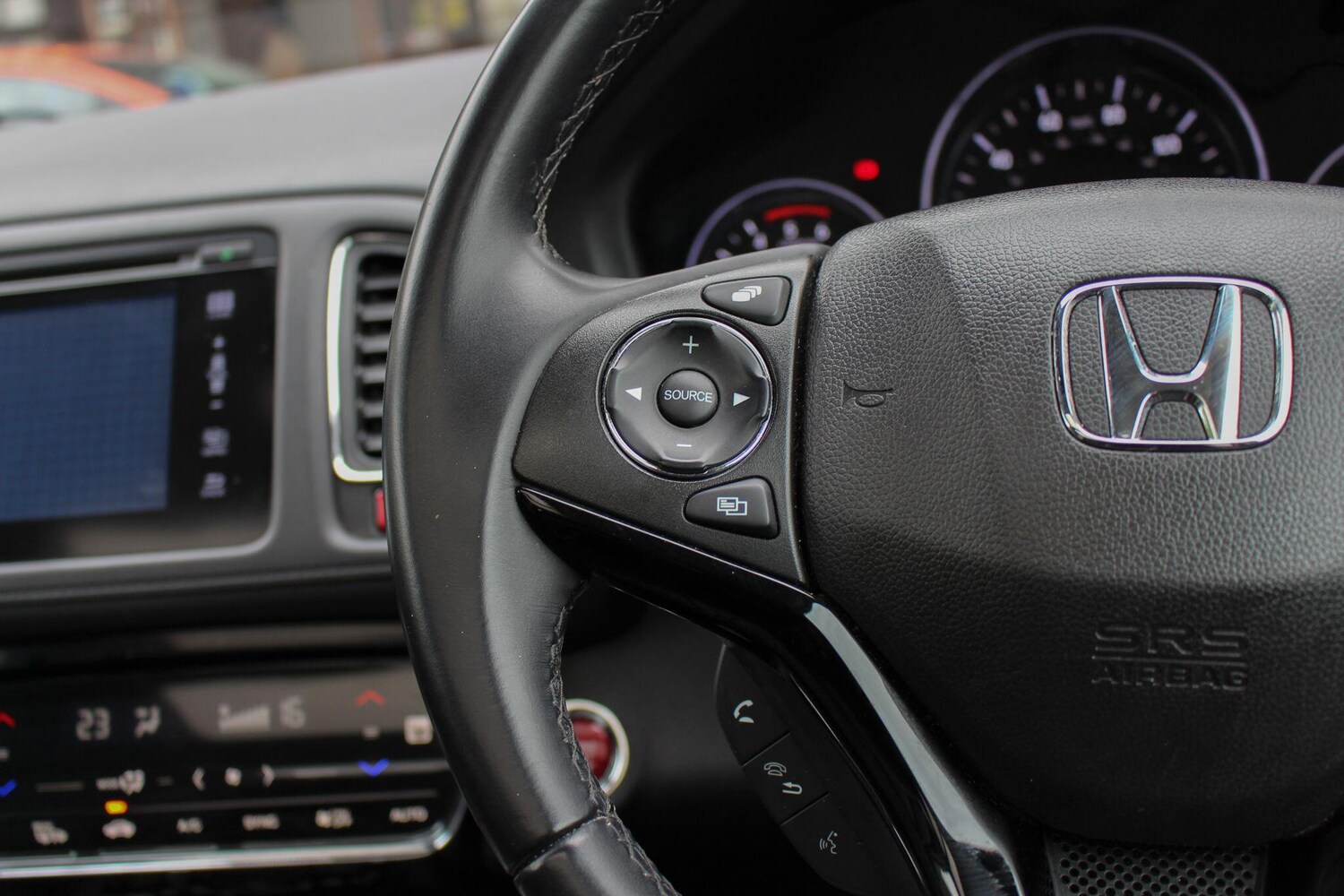 Used Honda HR-V 2018 for sale - 76084298: Photo 34