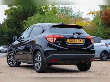 Used Honda HR-V 2018 for sale - 76084298: Photo 3