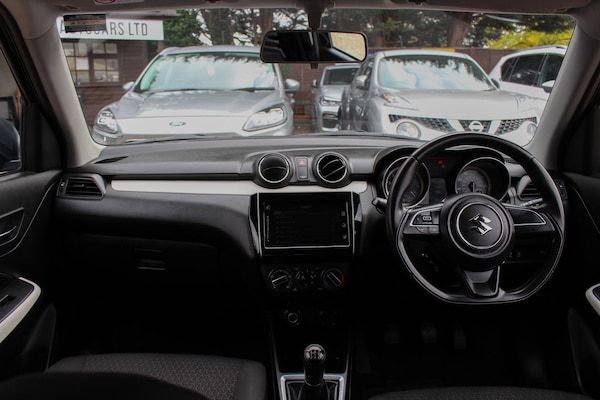 Used Suzuki Swift 2020 for sale - 76238760: Photo 23