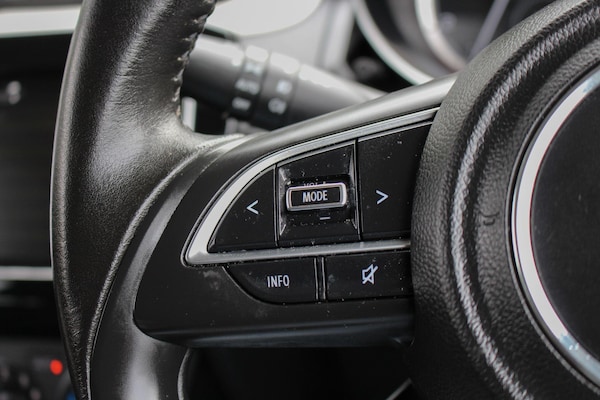 Used Suzuki Swift 2020 for sale - 76238760: Photo 30