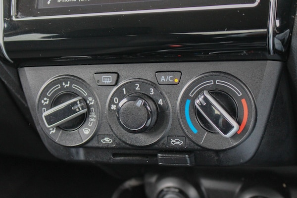 Used Suzuki Swift 2020 for sale - 76238760: Photo 36