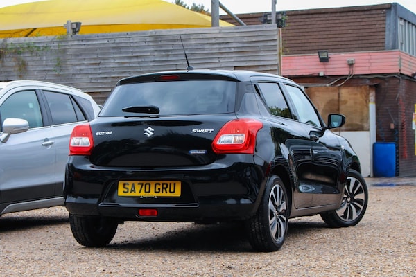 Used Suzuki Swift 2020 for sale - 76238760: Photo 4