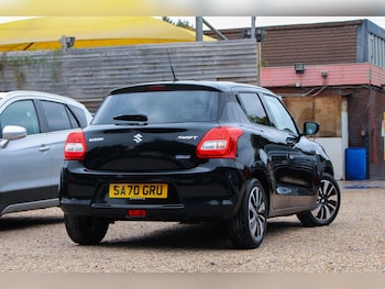 Used Suzuki Swift 2020 for sale - 76238760: Photo 4