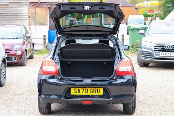 Used Suzuki Swift 2020 for sale - 76238760: Photo 9