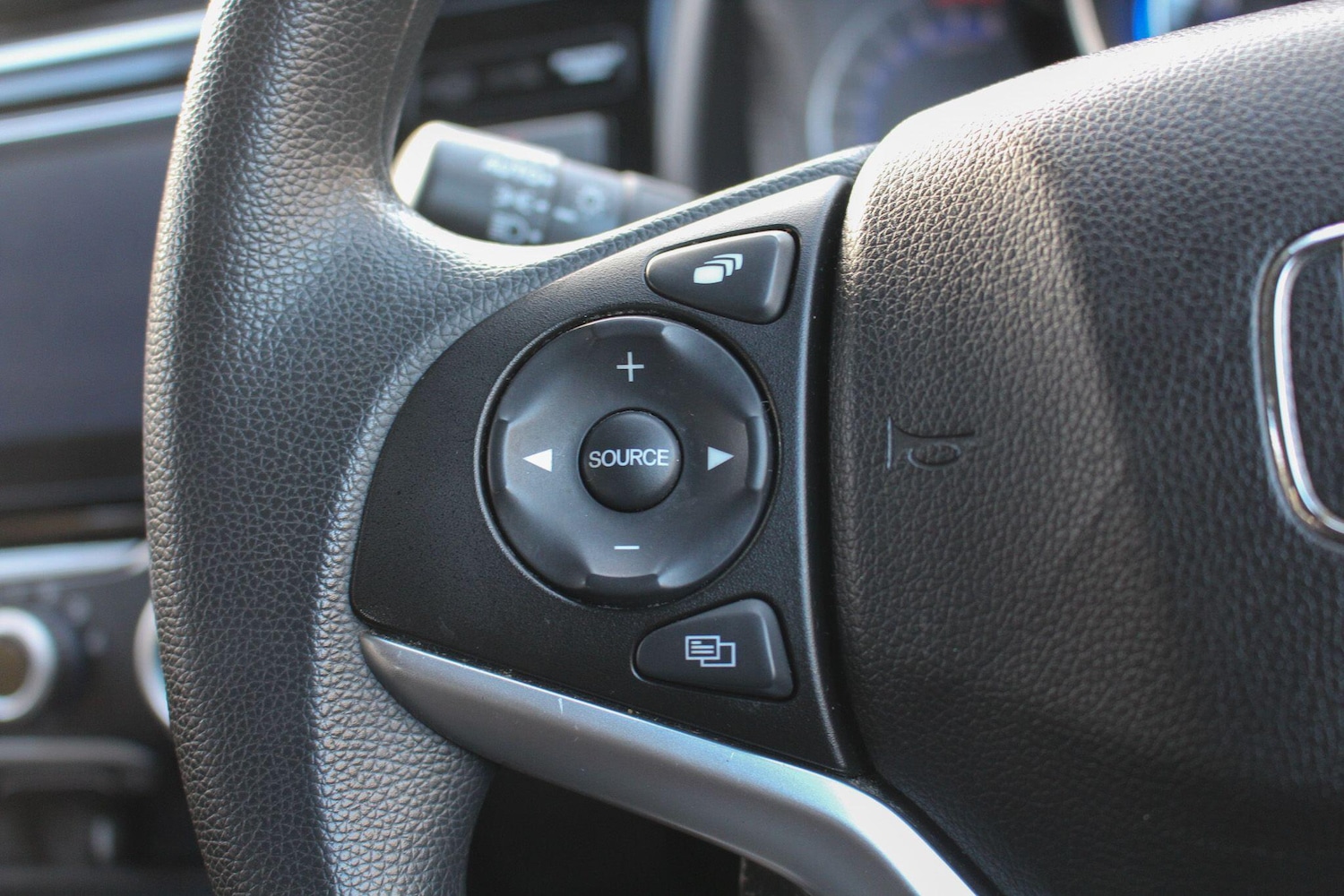 Used Honda Jazz 2019 for sale - 76936320: Photo 37