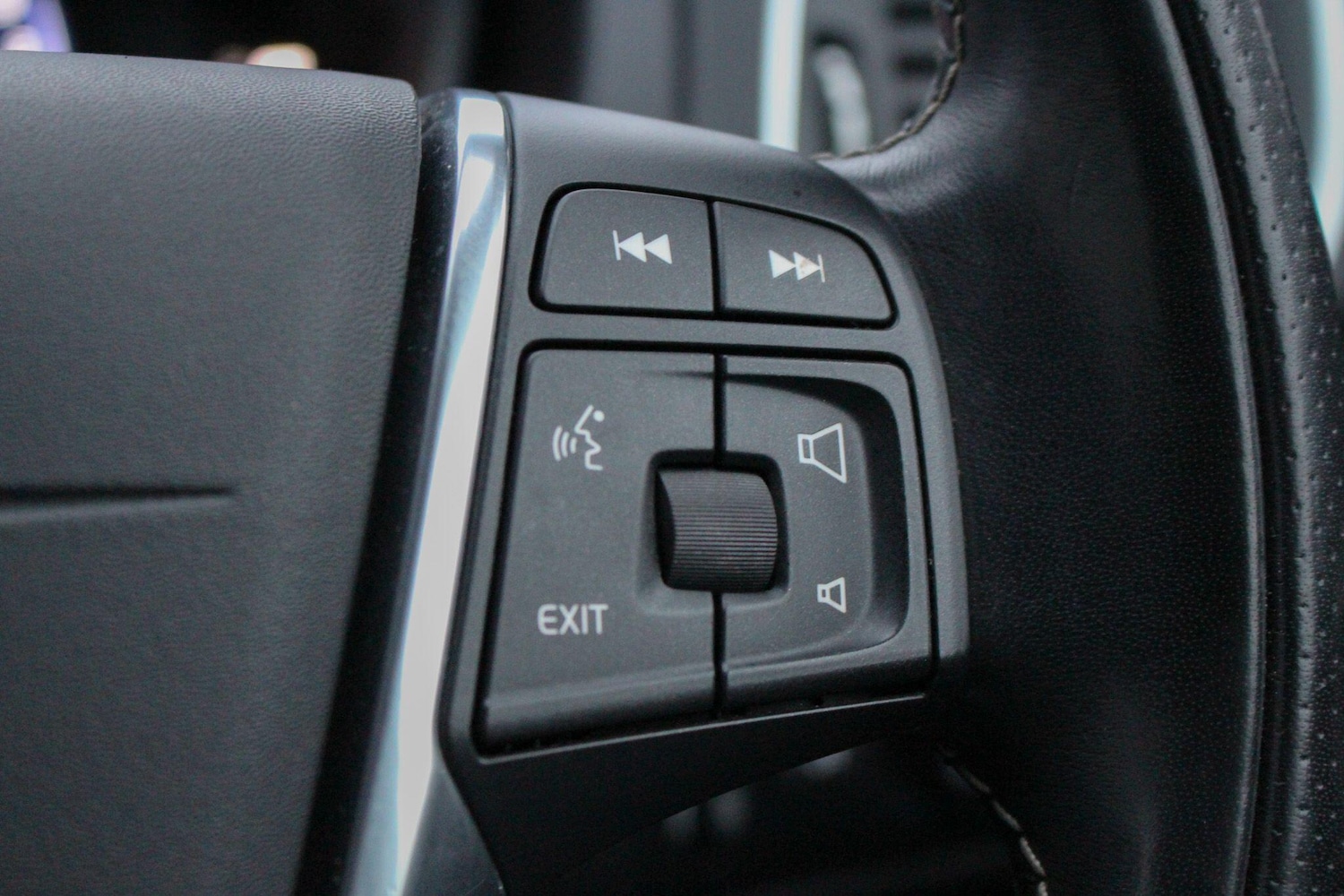 Used Volvo V40 2018 for sale - 77637464: Photo 34