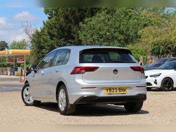 Used Volkswagen Golf 2023 for sale - 75400782: Photo