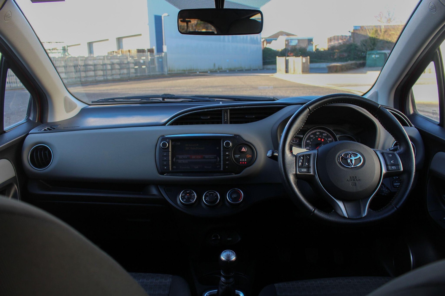 Used Toyota Yaris 2016 for sale - 77091159: Photo 27