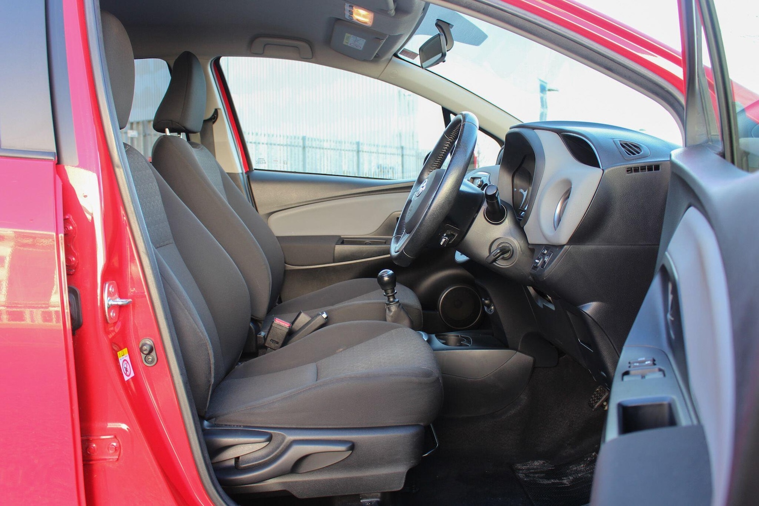 Used Toyota Yaris 2016 for sale - 77091159: Photo 30