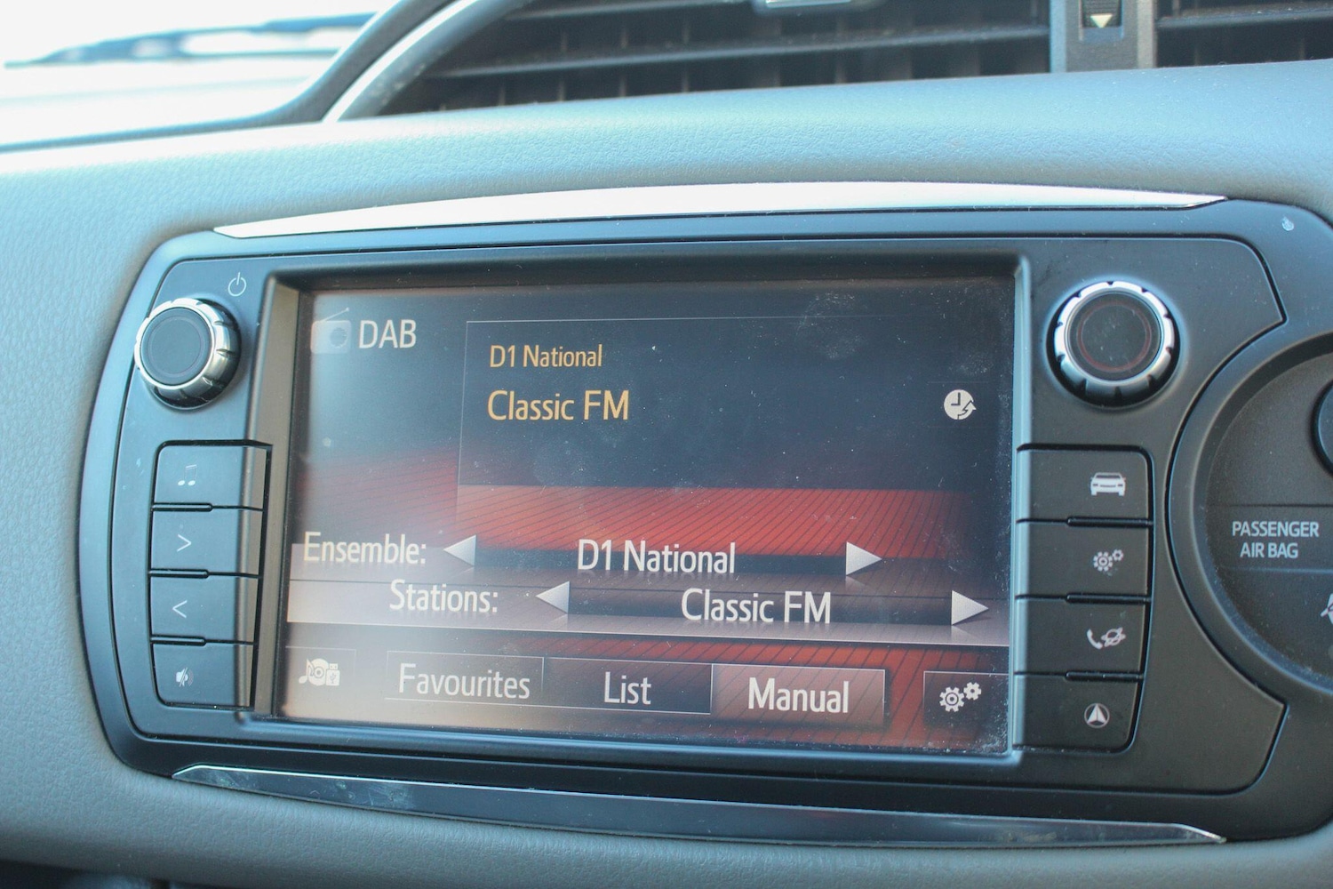 Used Toyota Yaris 2016 for sale - 77091159: Photo 44