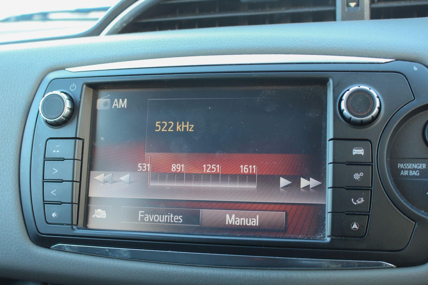 Used Toyota Yaris 2016 for sale - 77091159: Photo 47