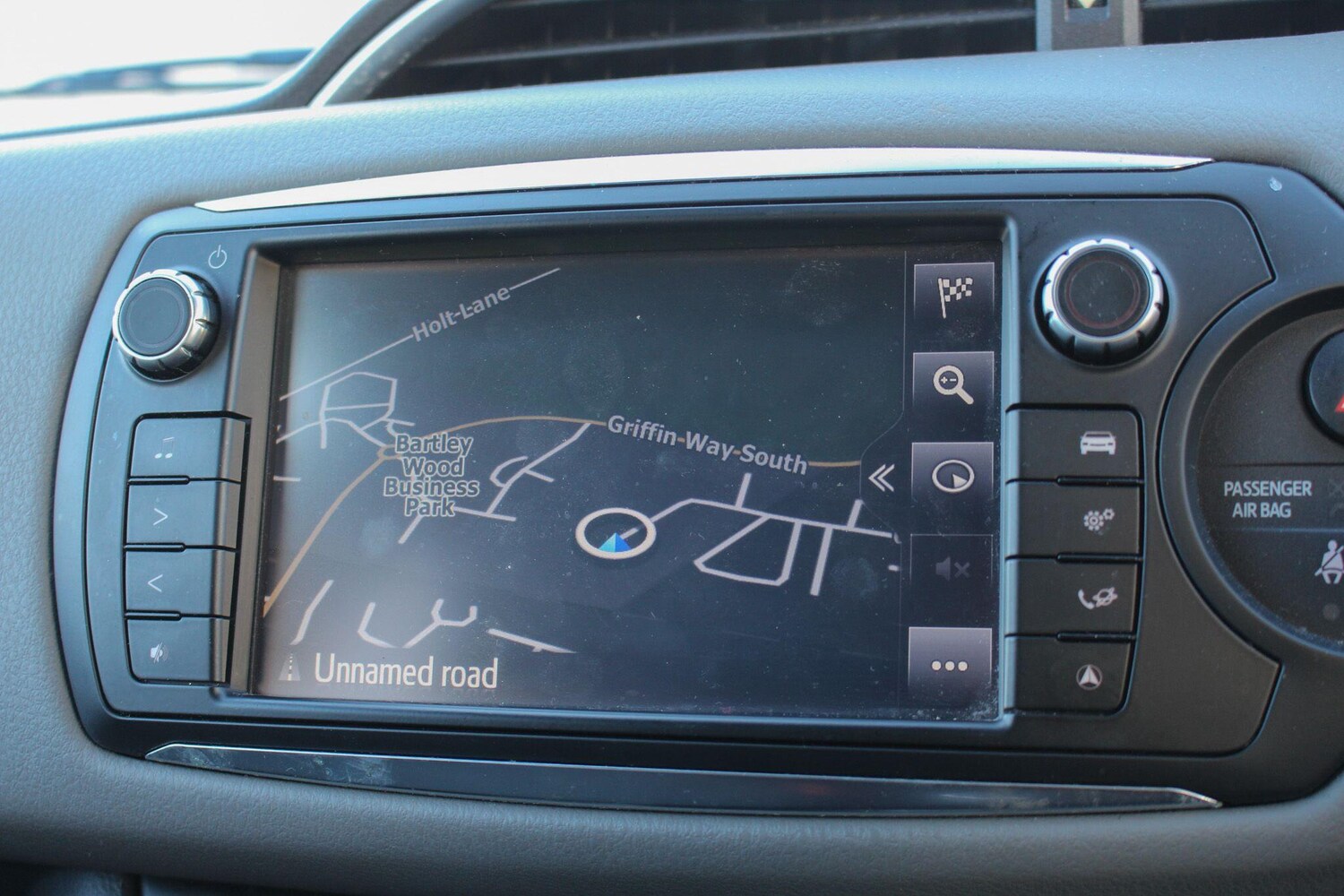 Used Toyota Yaris 2016 for sale - 77091159: Photo 51