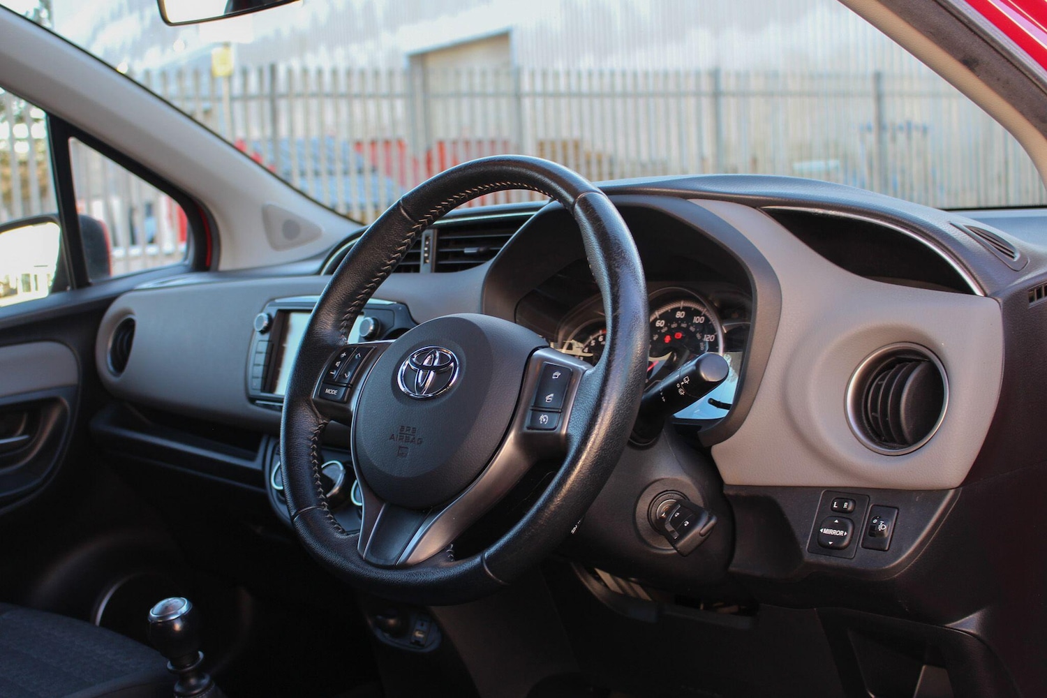 Used Toyota Yaris 2016 for sale - 77091159: Photo 59