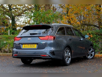 Used Kia Ceed 2021 for sale - 76484748: Photo