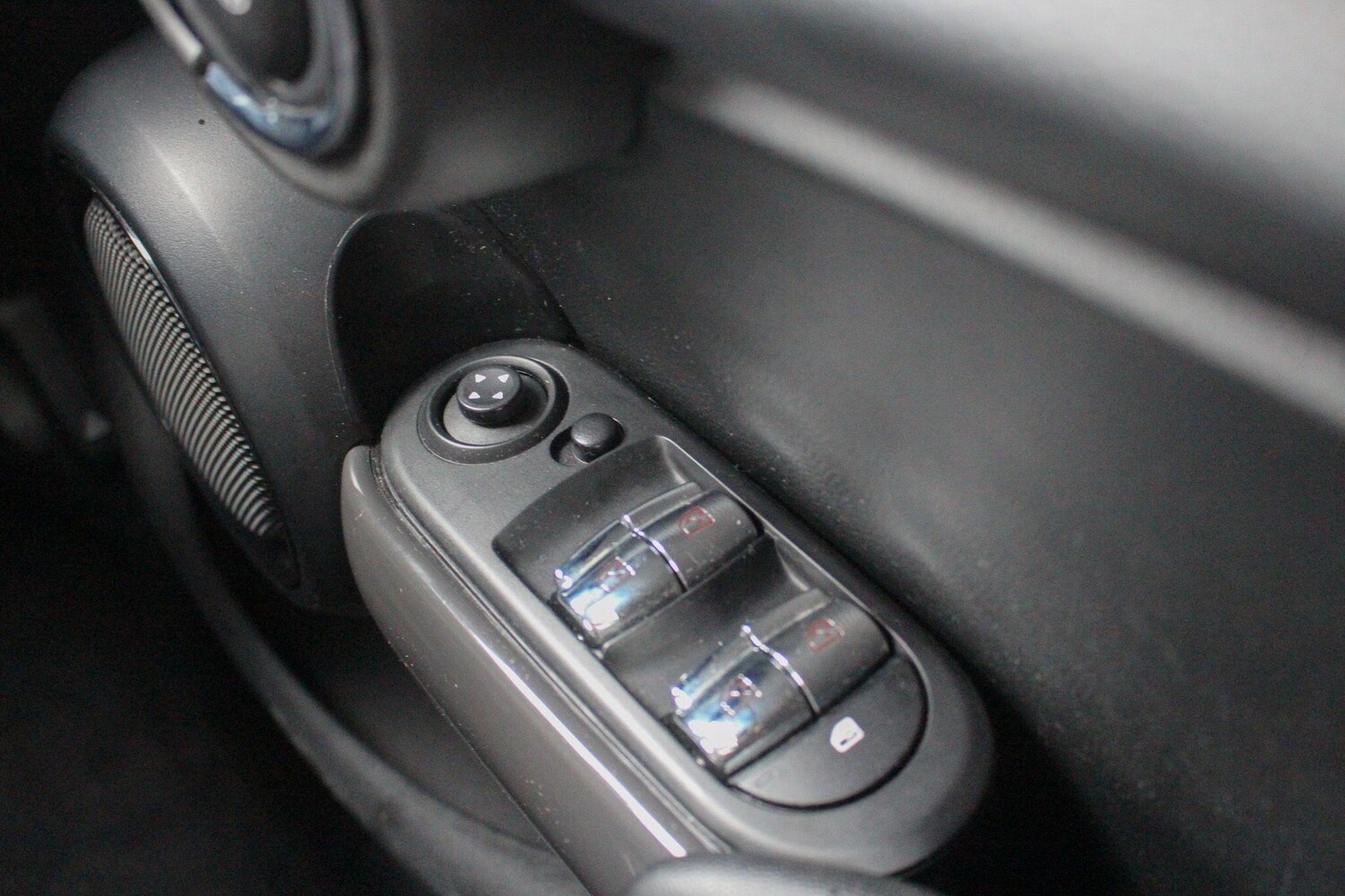 Used MINI Hatch 2017 for sale - 76633651: Photo 28