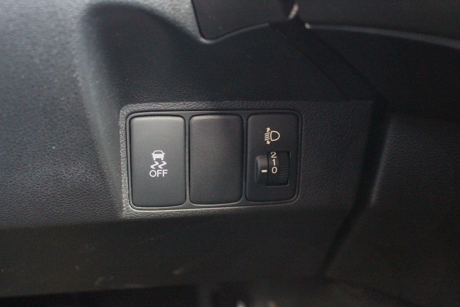 Used Honda Civic 2015 for sale - 77040191: Photo 28