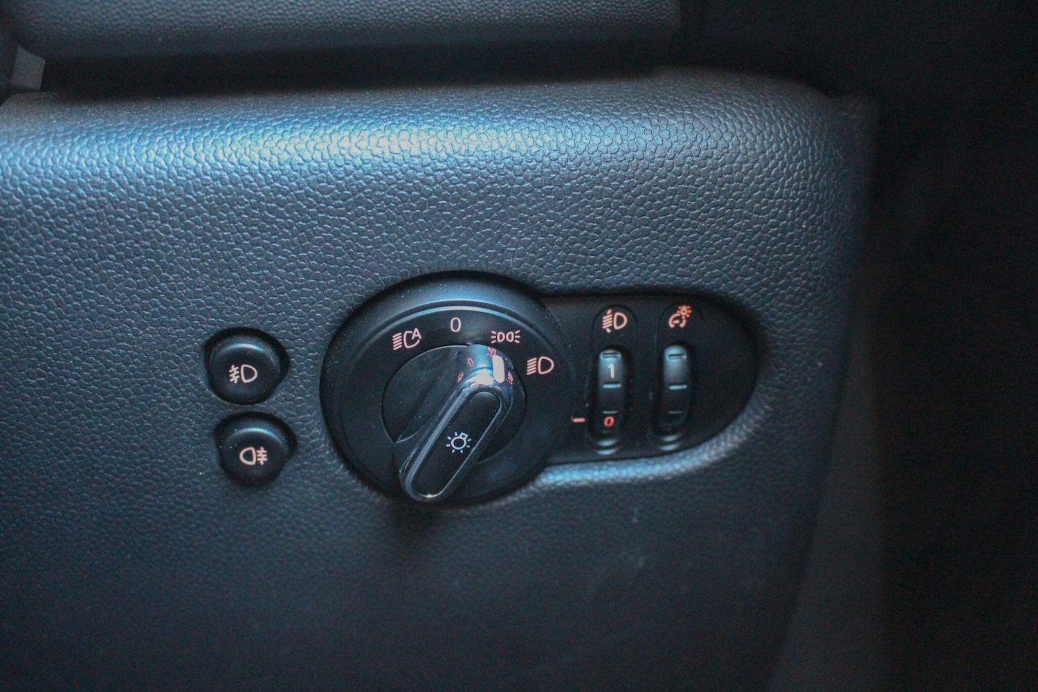 Used MINI Hatch 2019 for sale - 76759375: Photo 21