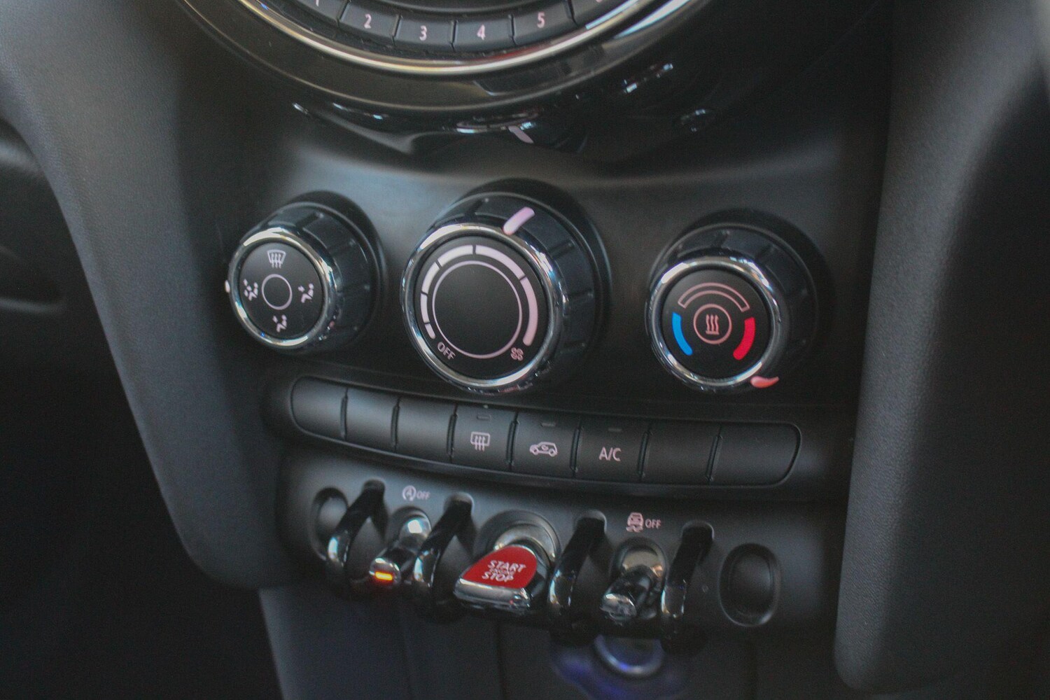 Used MINI Hatch 2019 for sale - 76759375: Photo 29