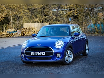 Used MINI Hatch 2019 for sale - 76759375: Photo