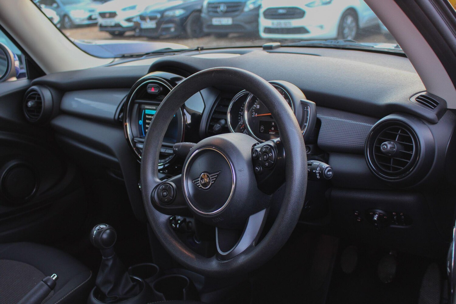 Used MINI Hatch 2019 for sale - 76759375: Photo 34