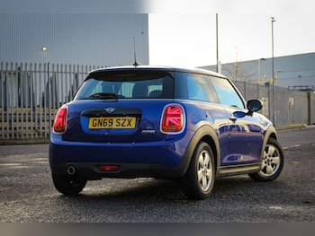 Used MINI Hatch 2019 for sale - 76759375: Photo