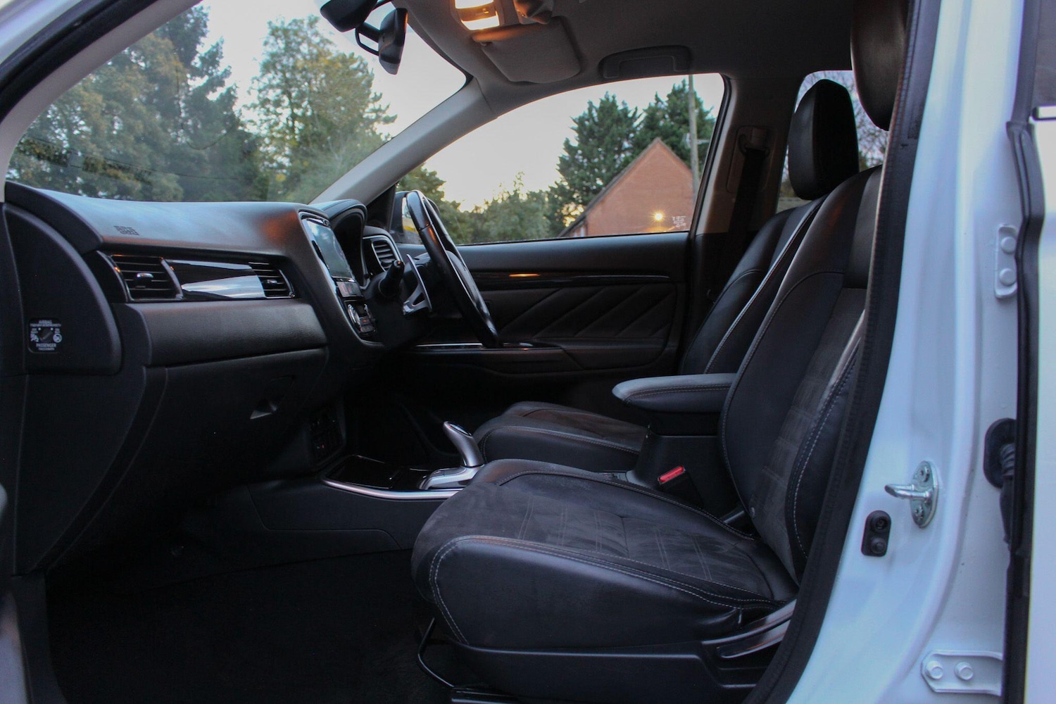 Used Mitsubishi Outlander 2018 for sale - 76336100: Photo 23