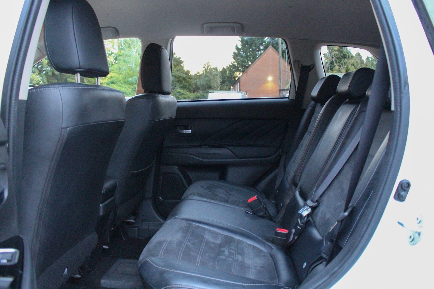 Used Mitsubishi Outlander 2018 for sale - 76336100: Photo 24