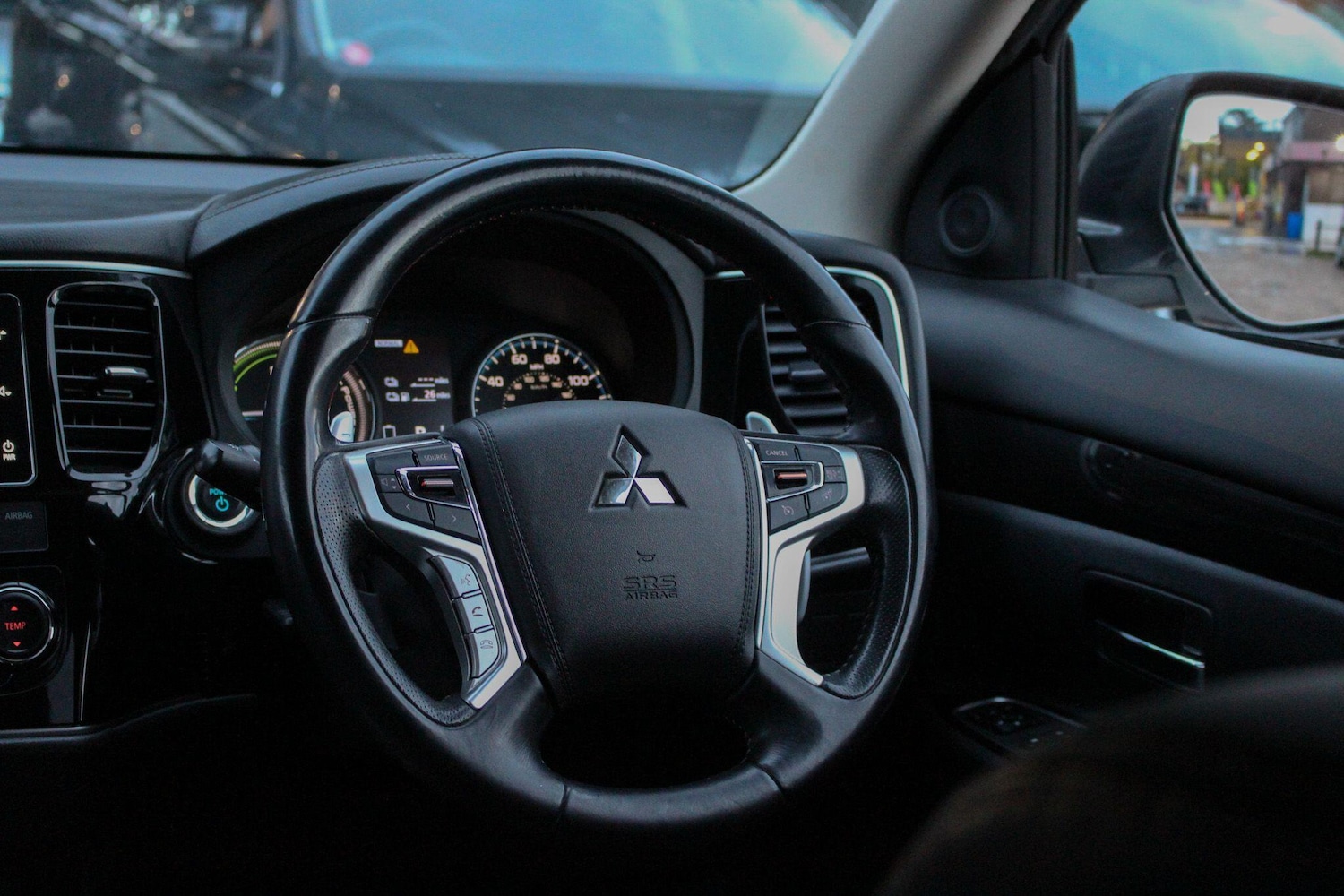 Used Mitsubishi Outlander 2018 for sale - 76336100: Photo 26