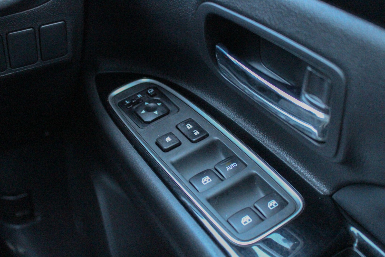 Used Mitsubishi Outlander 2018 for sale - 76336100: Photo 29