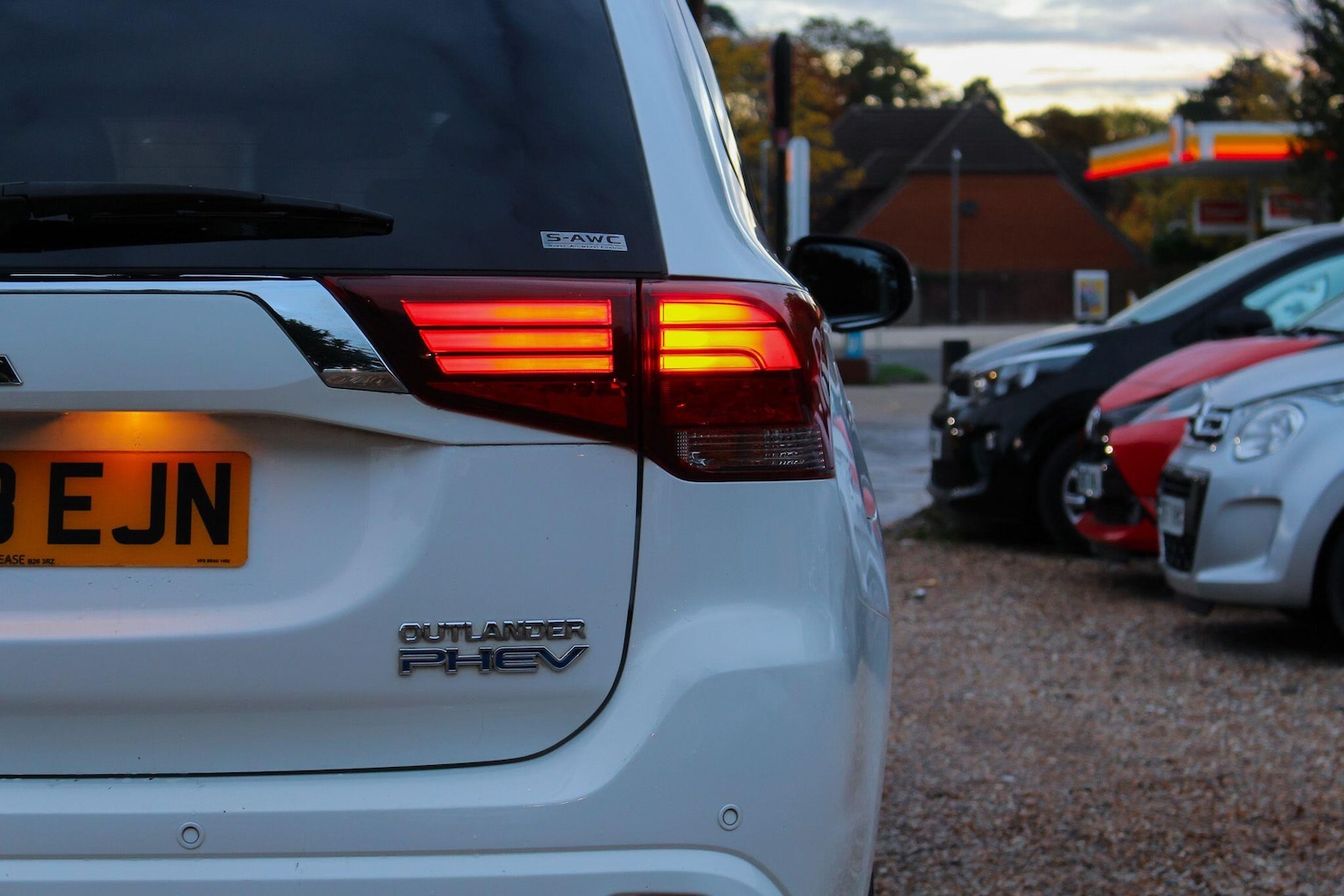Used Mitsubishi Outlander 2018 for sale - 76336100: Photo 8