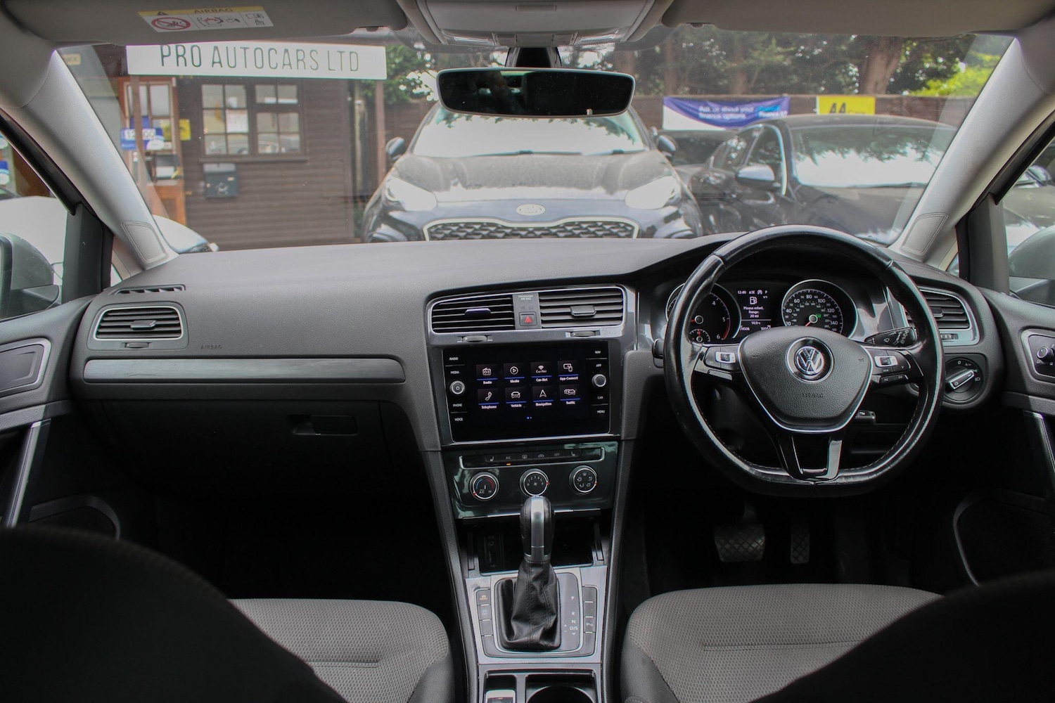 Used Volkswagen Golf 2018 for sale - 77040855: Photo 22