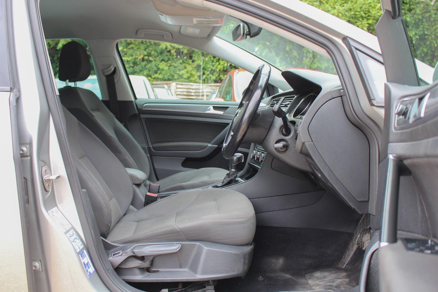 Used Volkswagen Golf 2018 for sale - 77040855: Photo 25