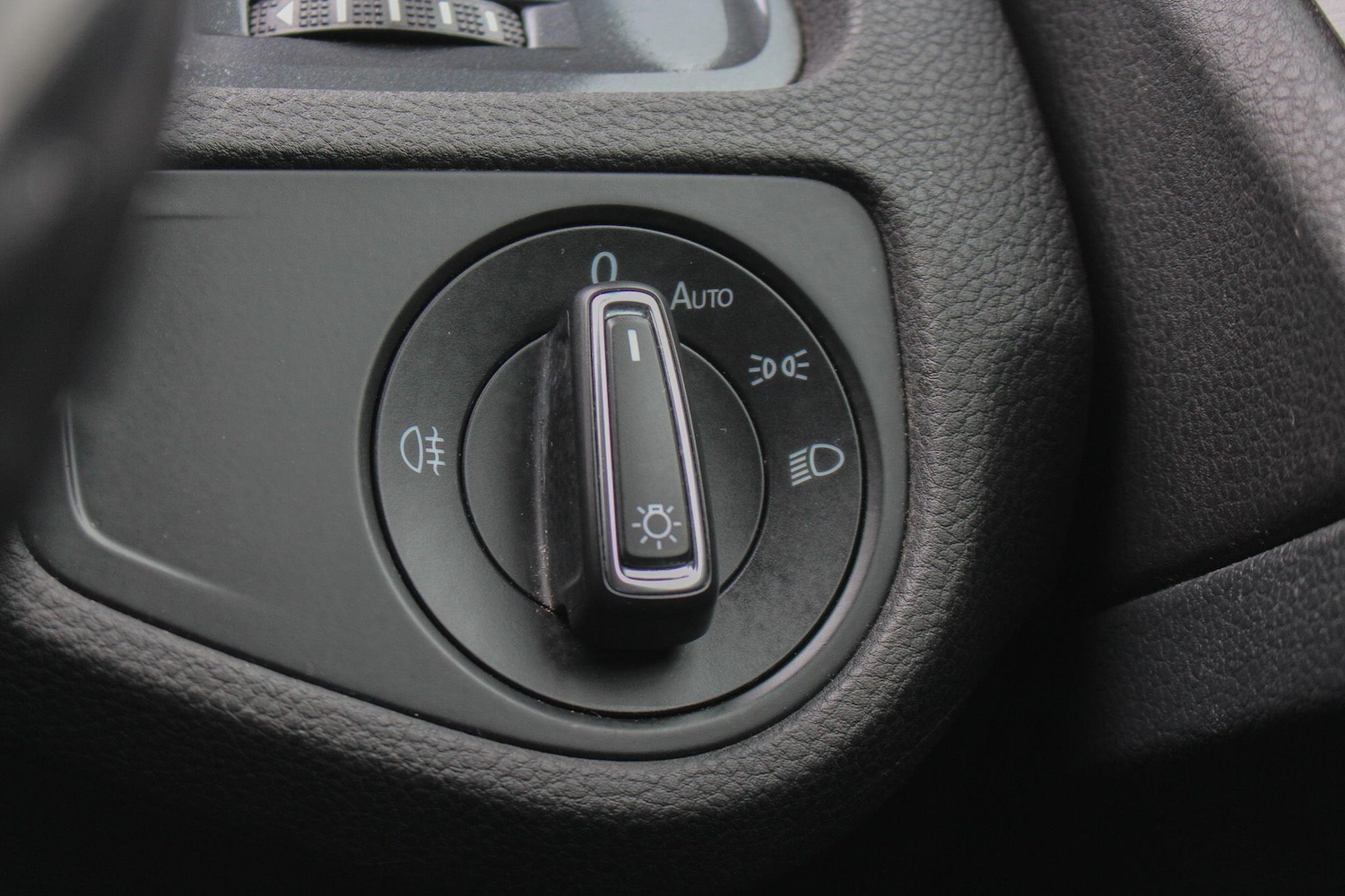 Used Volkswagen Golf 2018 for sale - 77040855: Photo 28