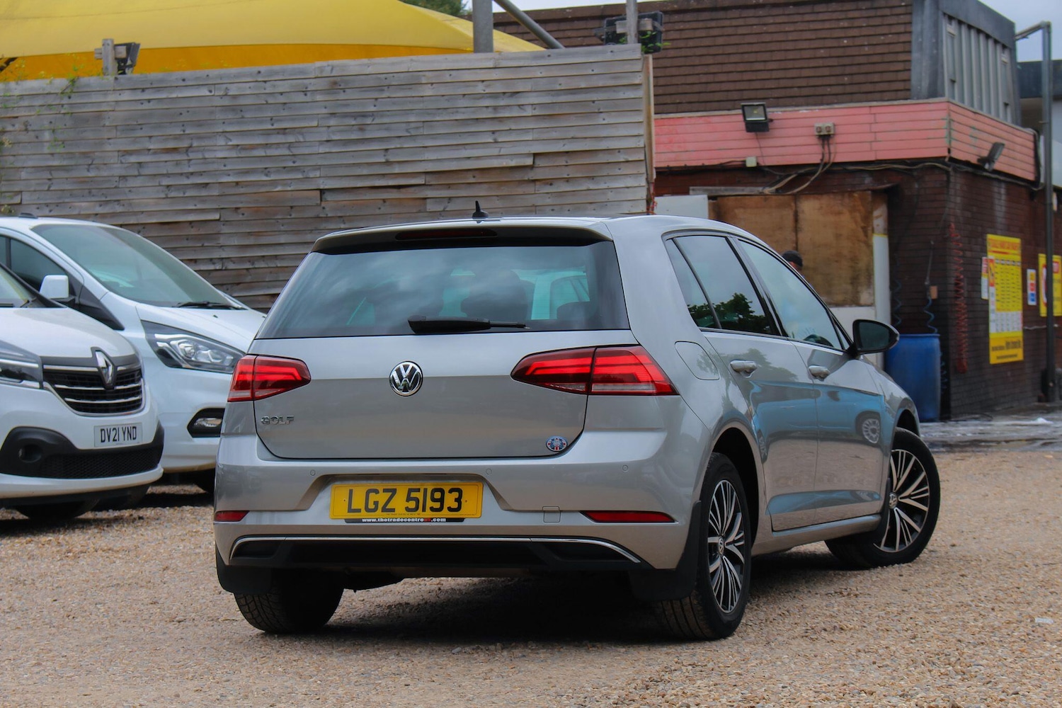 Used Volkswagen Golf 2018 for sale - 77040855: Photo 3
