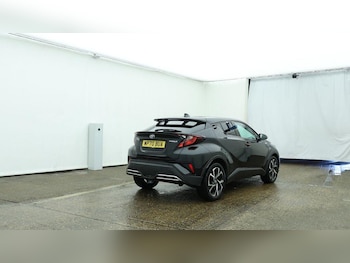 Used Toyota C-HR 2021 for sale - 77957103: Photo