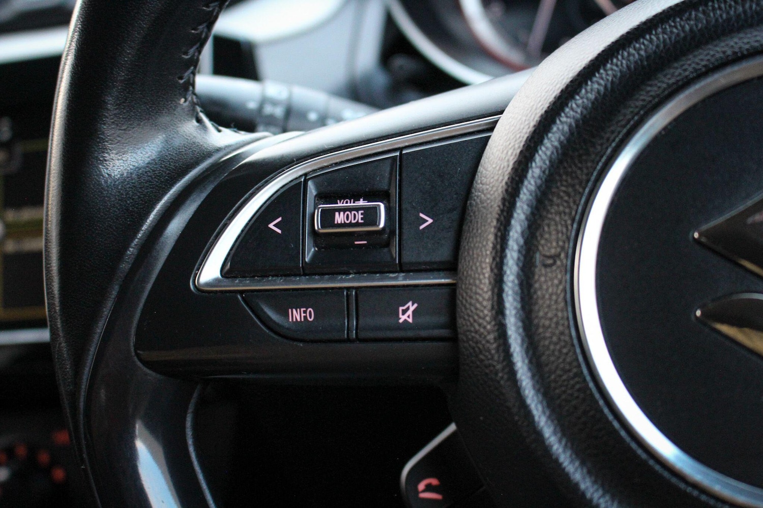 Used Suzuki Swift 2020 for sale - 77255225: Photo 29