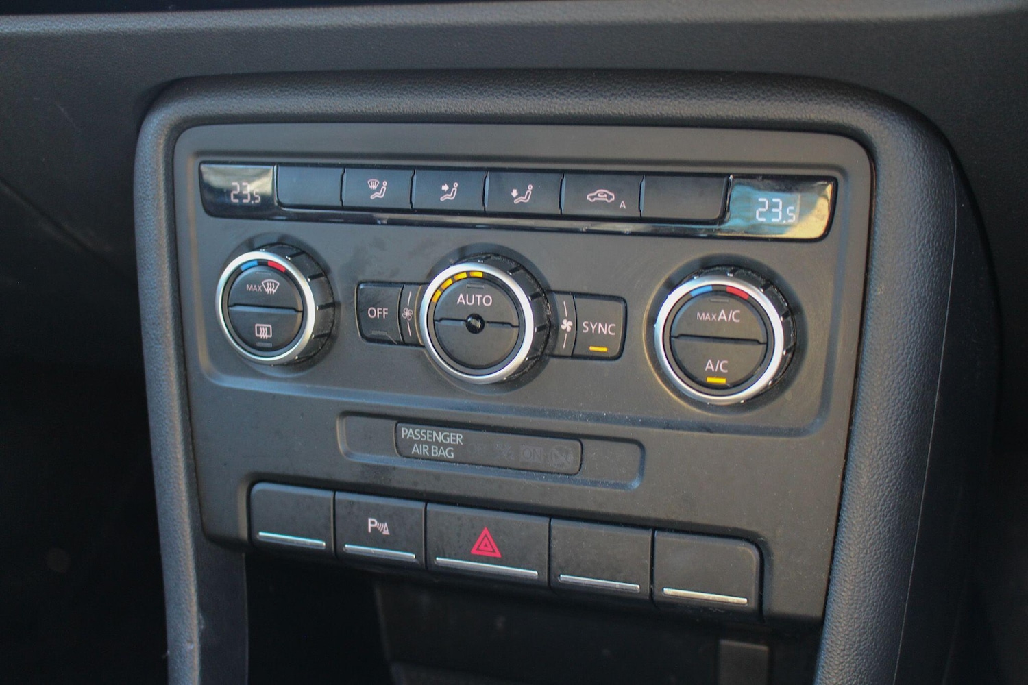 Used Volkswagen Beetle 2014 for sale - 77439662: Photo 40