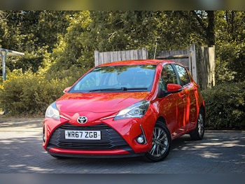 Used Toyota Yaris 2017 for sale - 79181707: Photo