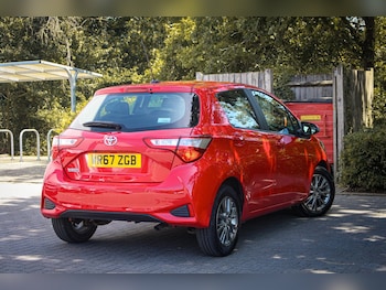 Used Toyota Yaris 2017 for sale - 79181707: Photo