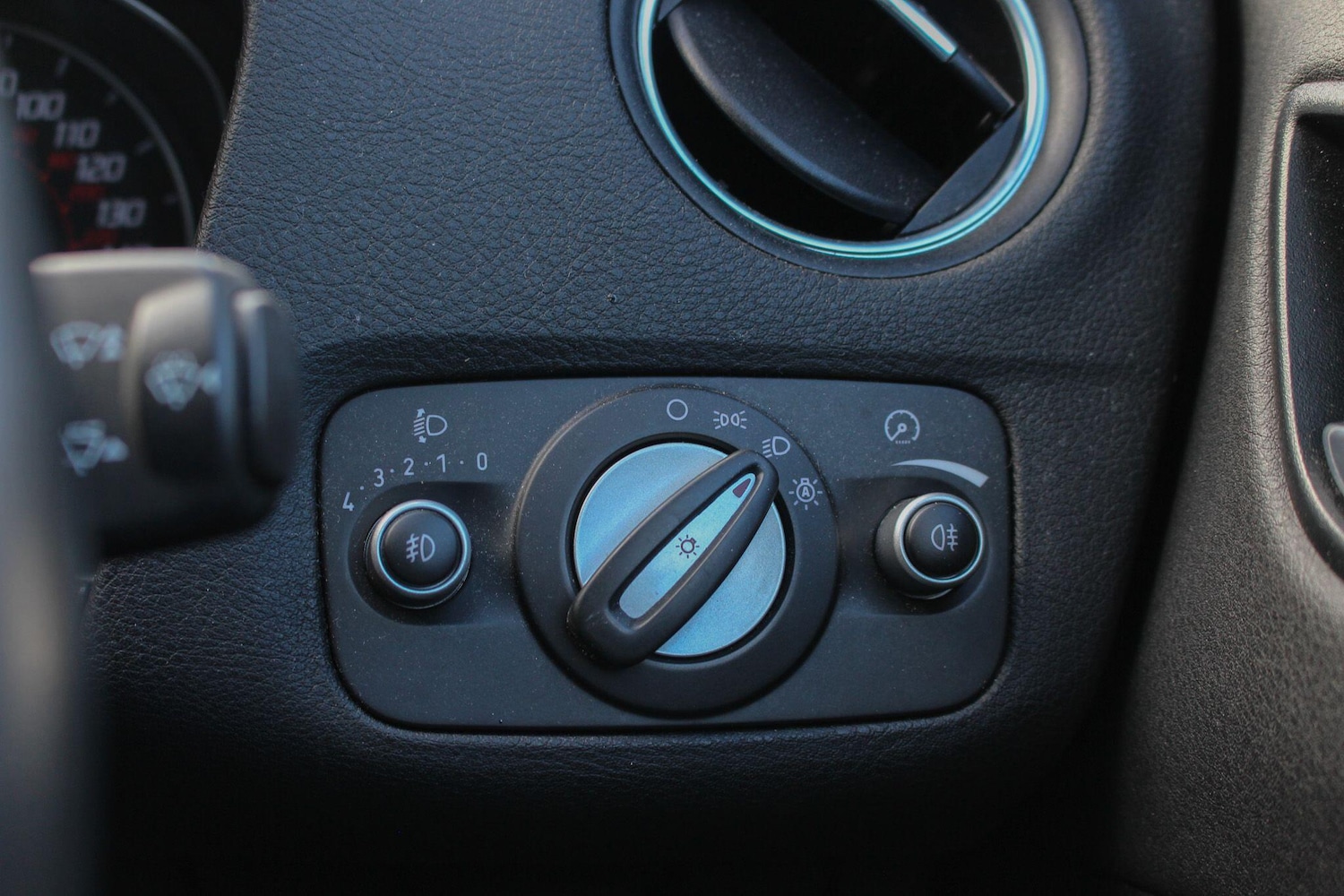 Used Ford Mondeo 2012 for sale - 76456606: Photo 28