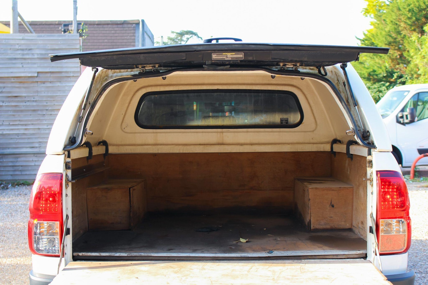 Used Toyota Hilux 2018 for sale - 76251085: Photo 11