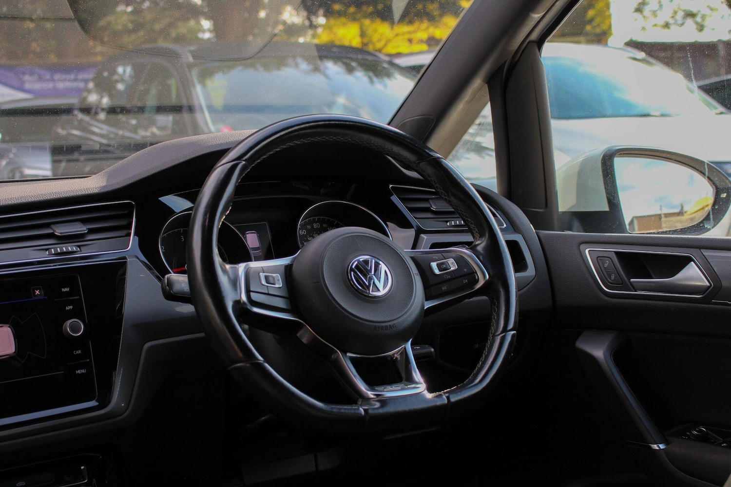 Used Volkswagen Touran 2018 for sale - 76318182: Photo 26