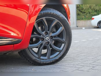 Used Renault Clio 2018 for sale - 79698531: Photo